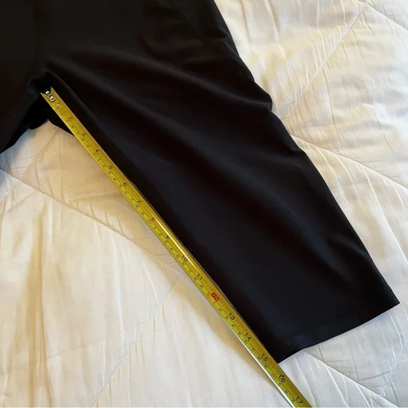 Old Navy Black PowerSoft 15.5” Inseam Crop Capri Women’s Leggings (size XL) - Picture 6 of 6